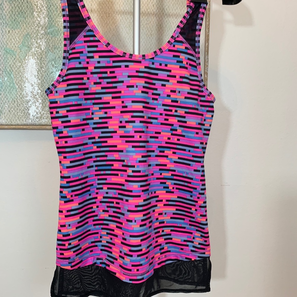 IVIVVA Kids top. Kids size 14.